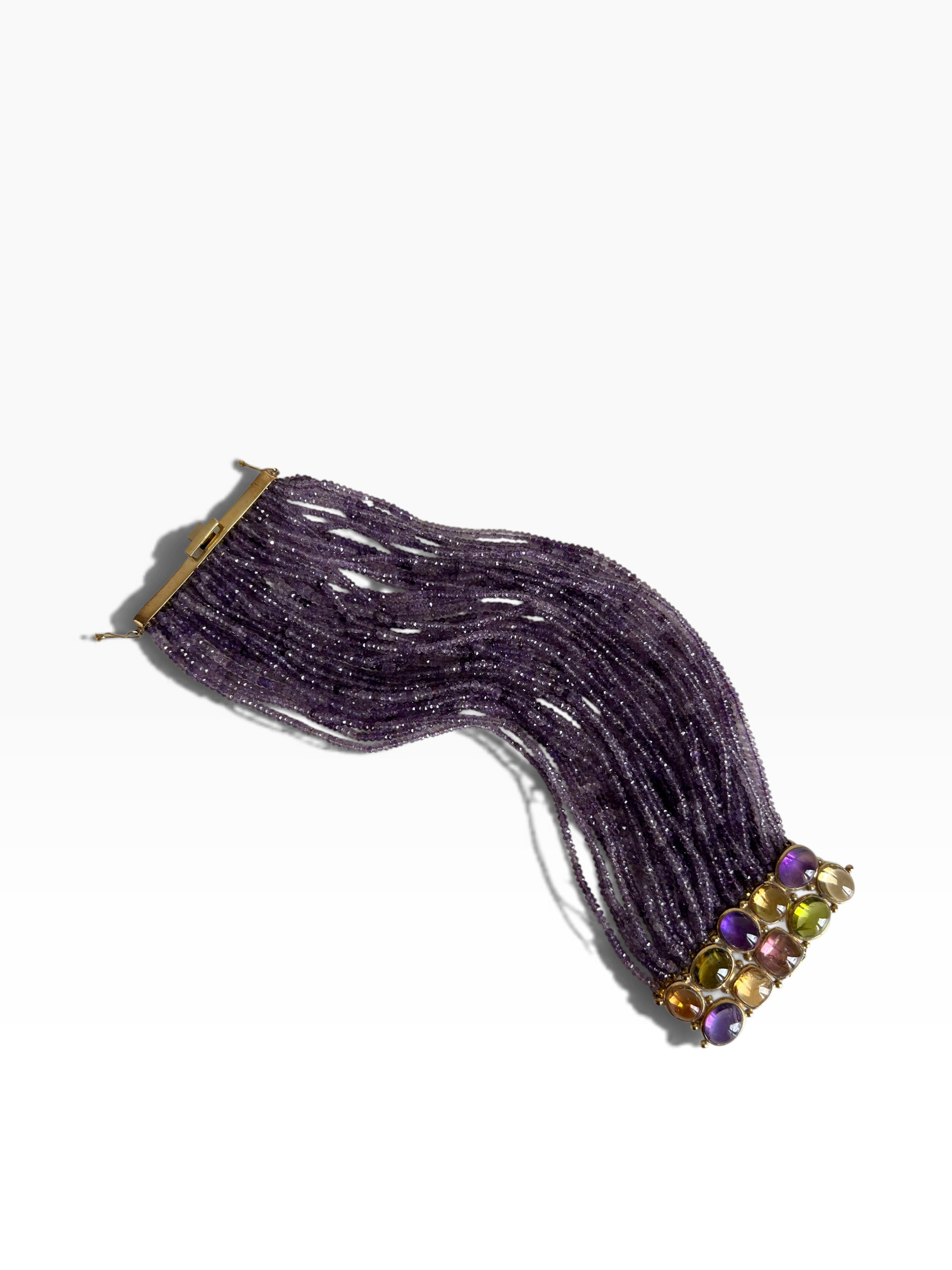 Bracciale multifilo in ametista chiusura in oro 18 Kt. con cabochon di pietre dure miste