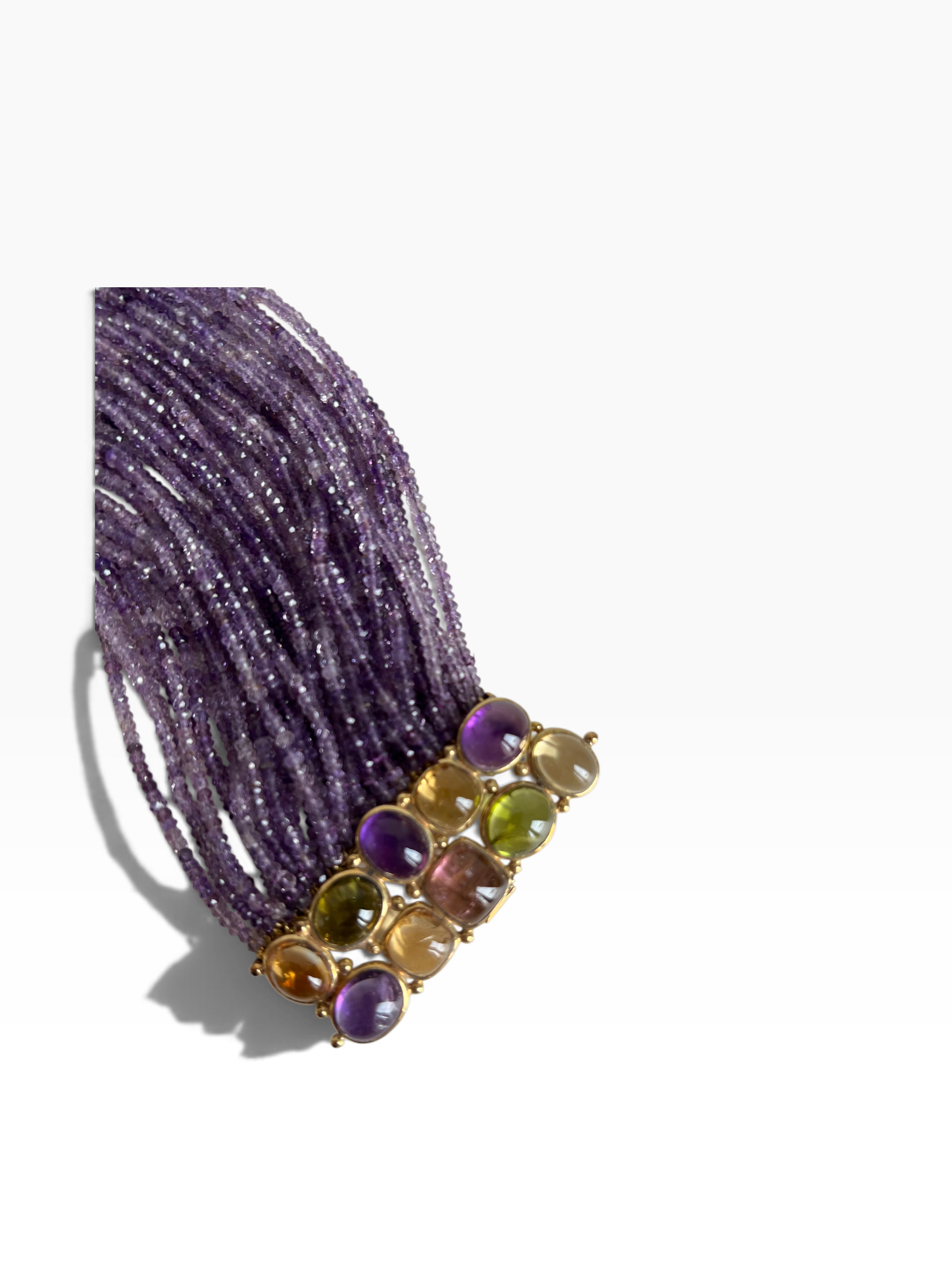 Bracciale multifilo in ametista chiusura in oro 18 Kt. con cabochon di pietre dure miste